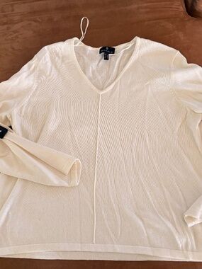 Marble Cream White Ivory Vneck Sweater Blouse Top